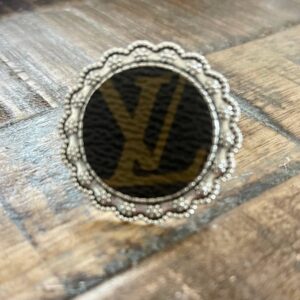 Upcycled ring adjustable